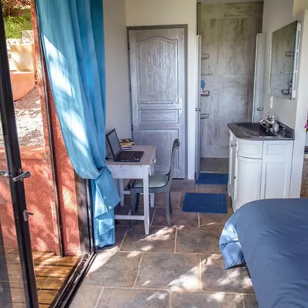 Ferme En Rocache فندق مبيت وإفطار