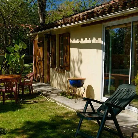 Ferme En Rocache فندق مبيت وإفطار *