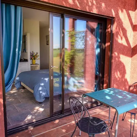 Ferme En Rocache فندق مبيت وإفطار *