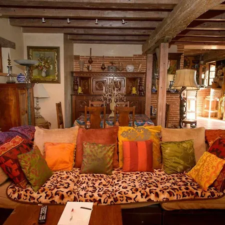 Ferme En Rocache فندق مبيت وإفطار